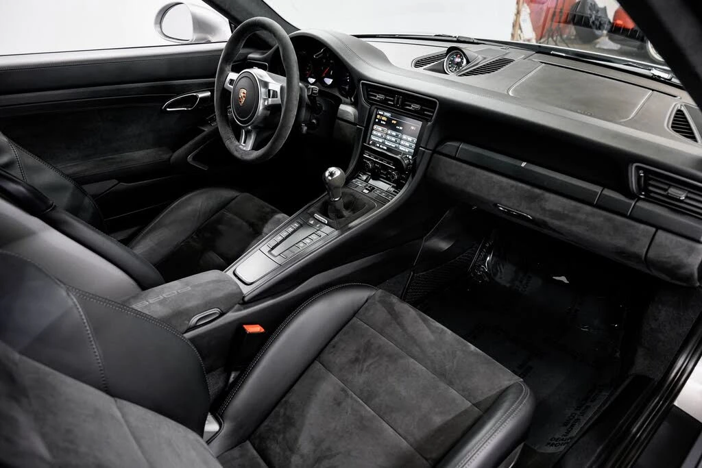 2015 Porsche 991 Carrera GTS - Image 30 of 31