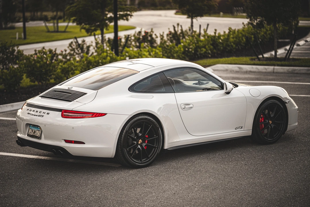2015 Porsche 991 Carrera - Image 14 of 31