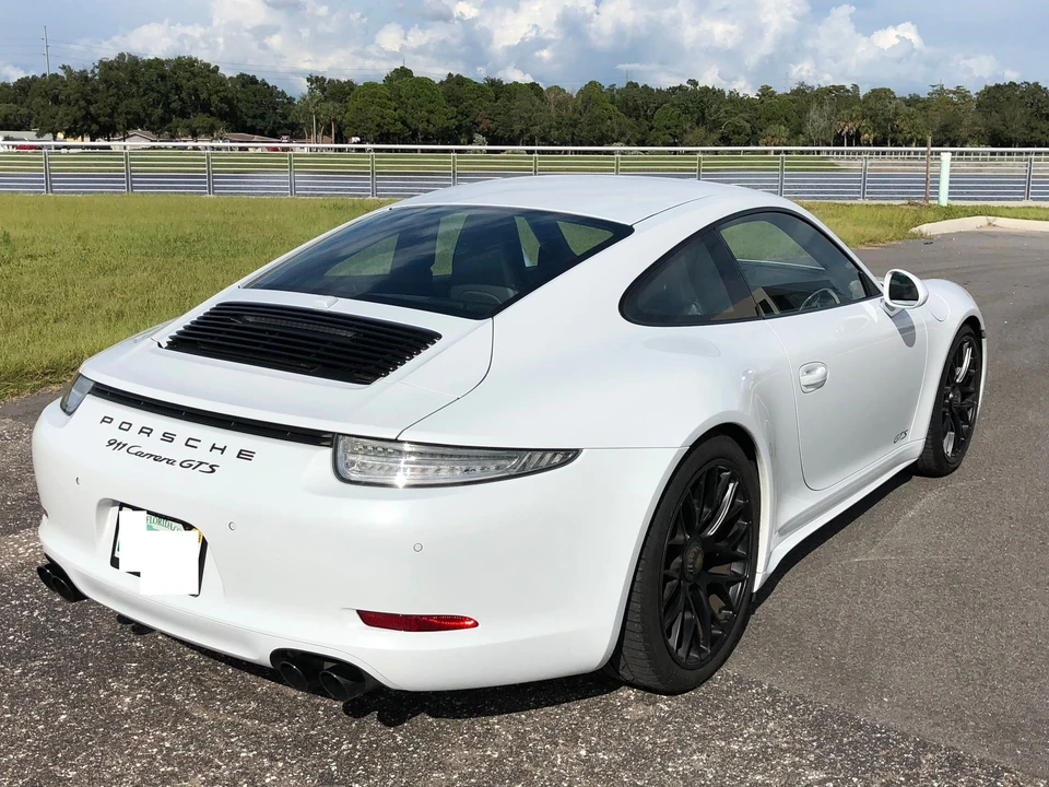 2015 Porsche 991 Carrera GTS - Image 5 of 31