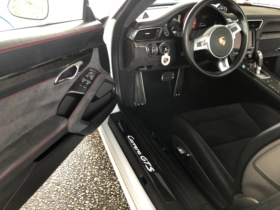 2015 Porsche 991 Carrera GTS - Image 22 of 31