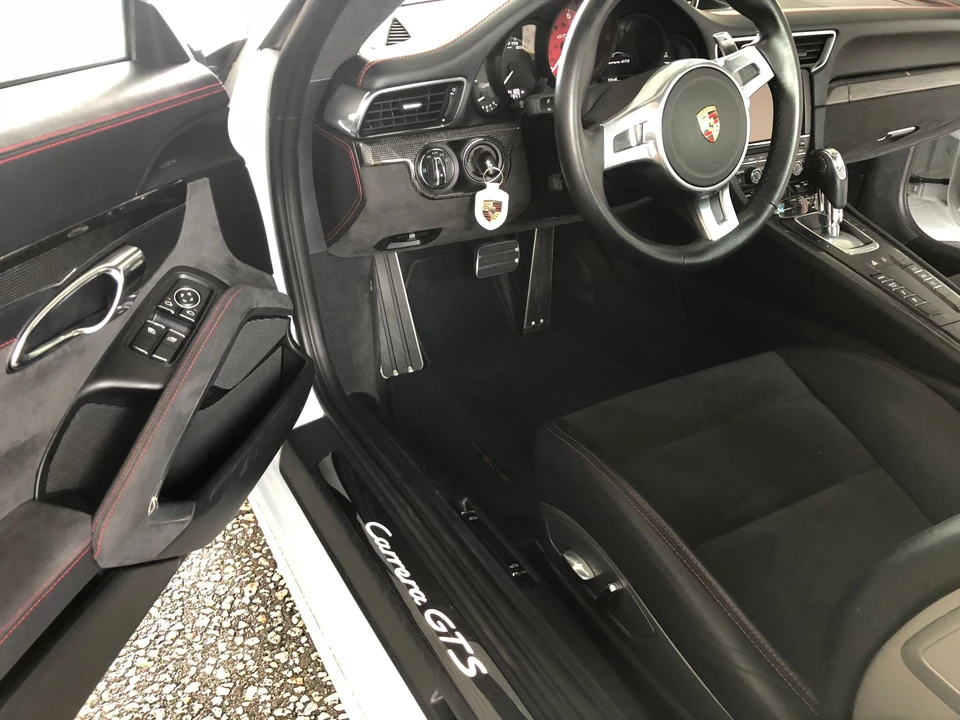 2015 Porsche 991 Carrera GTS - Image 23 of 31