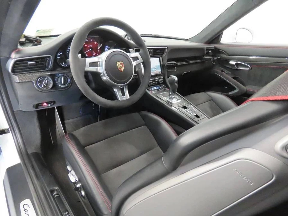2015 Porsche 991 Carrera GTS - Image 4 of 5