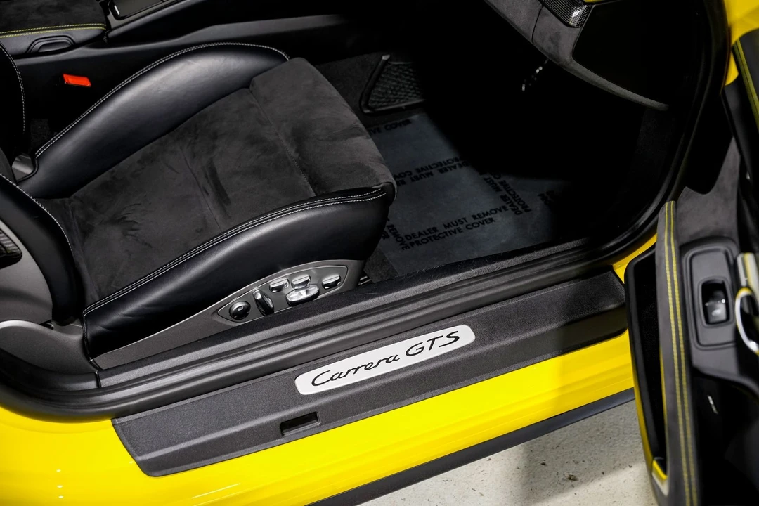 2015 Porsche 991 Carrera GTS - Image 27 of 31