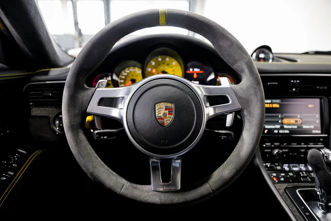 2015 Porsche 991 Carrera GTS - Image 10 of 31