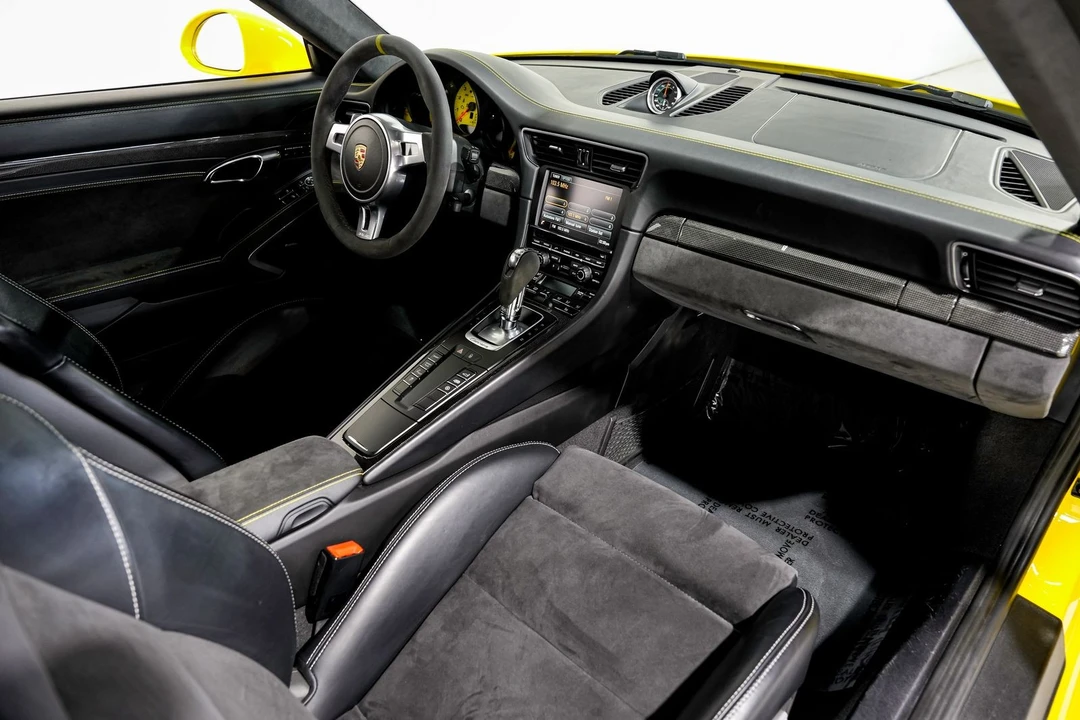 2015 Porsche 991 Carrera GTS - Image 30 of 31