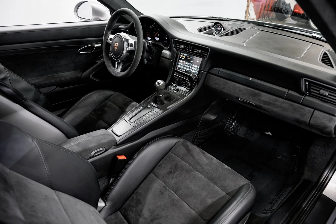 2015 Porsche 991 Carrera GTS - Image 30 of 31