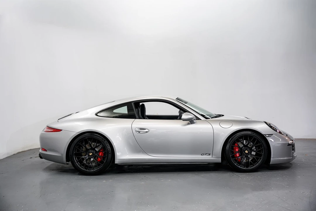 2015 Porsche 991 Carrera GTS - Image 2 of 31