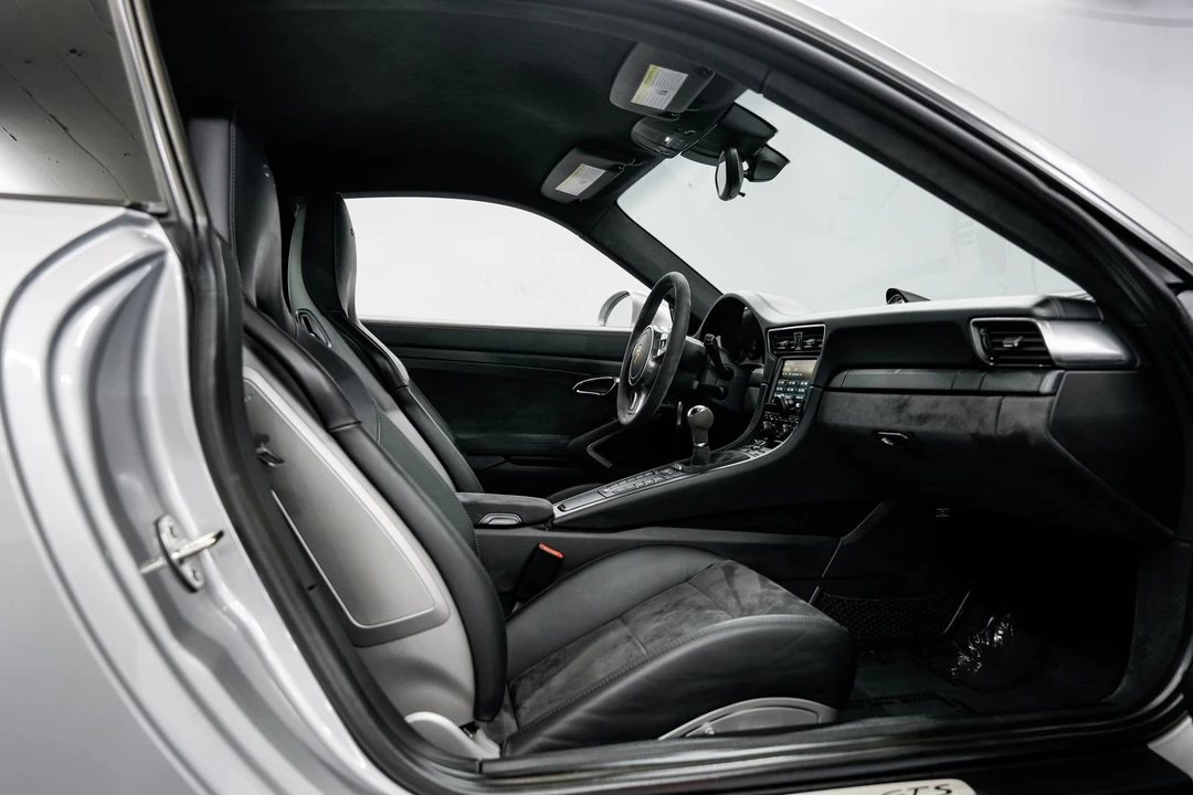 2015 Porsche 991 Carrera GTS - Image 29 of 31