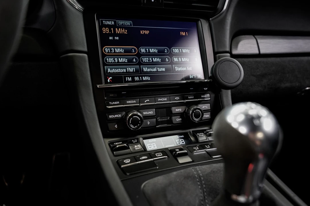 2015 Porsche 991 Carrera GTS - Image 14 of 31