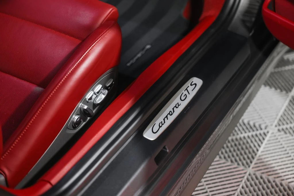 2015 Porsche 991 Carrera GTS - Image 26 of 31