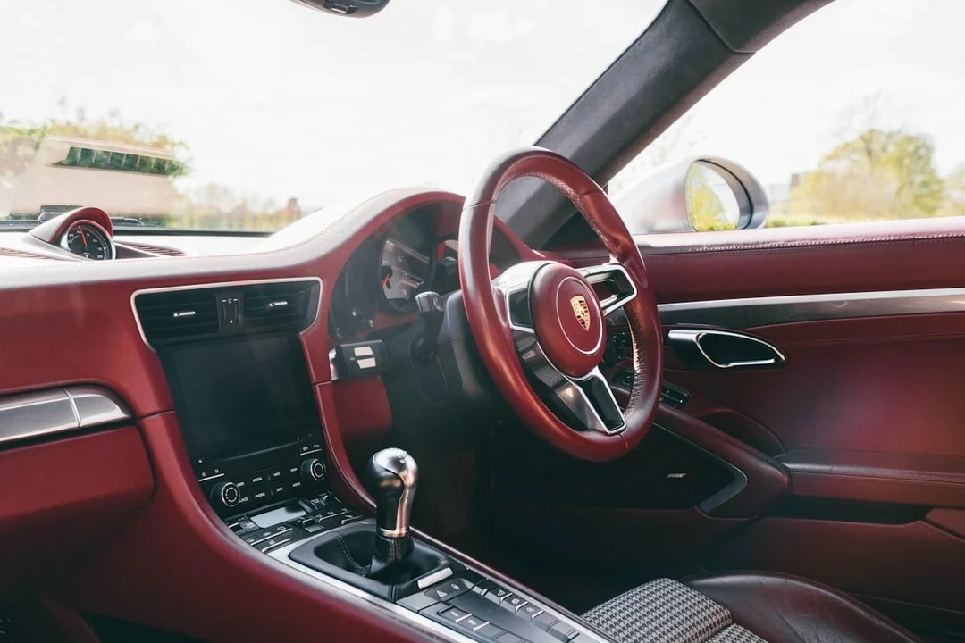 2015 Porsche 991 Carrera S - Image 12 of 31