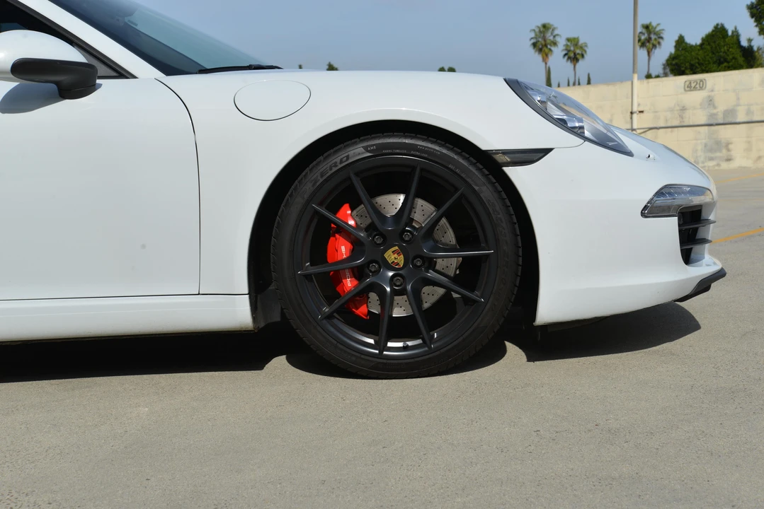 2015 Porsche 991 Carrera S - Image 25 of 31