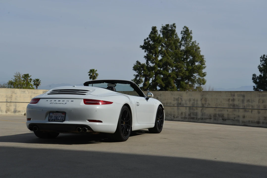 2015 Porsche 991 Carrera S - Image 11 of 31