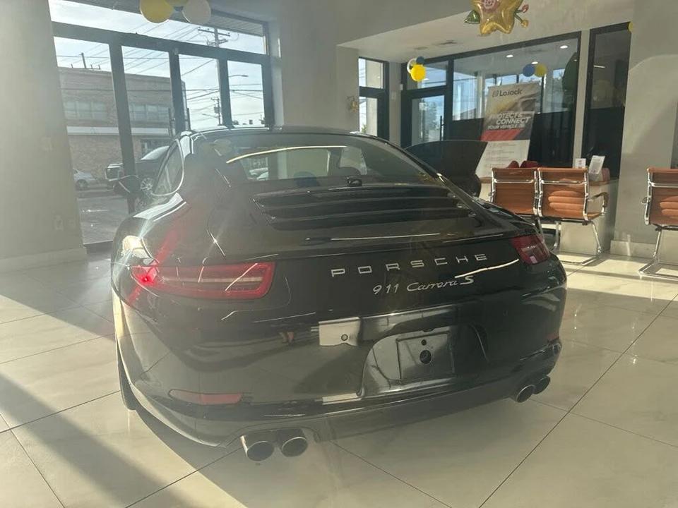 2015 Porsche 991 Carrera S - Image 9 of 24