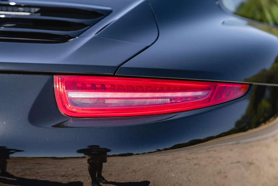 2015 Porsche 991 Carrera S - Image 25 of 31