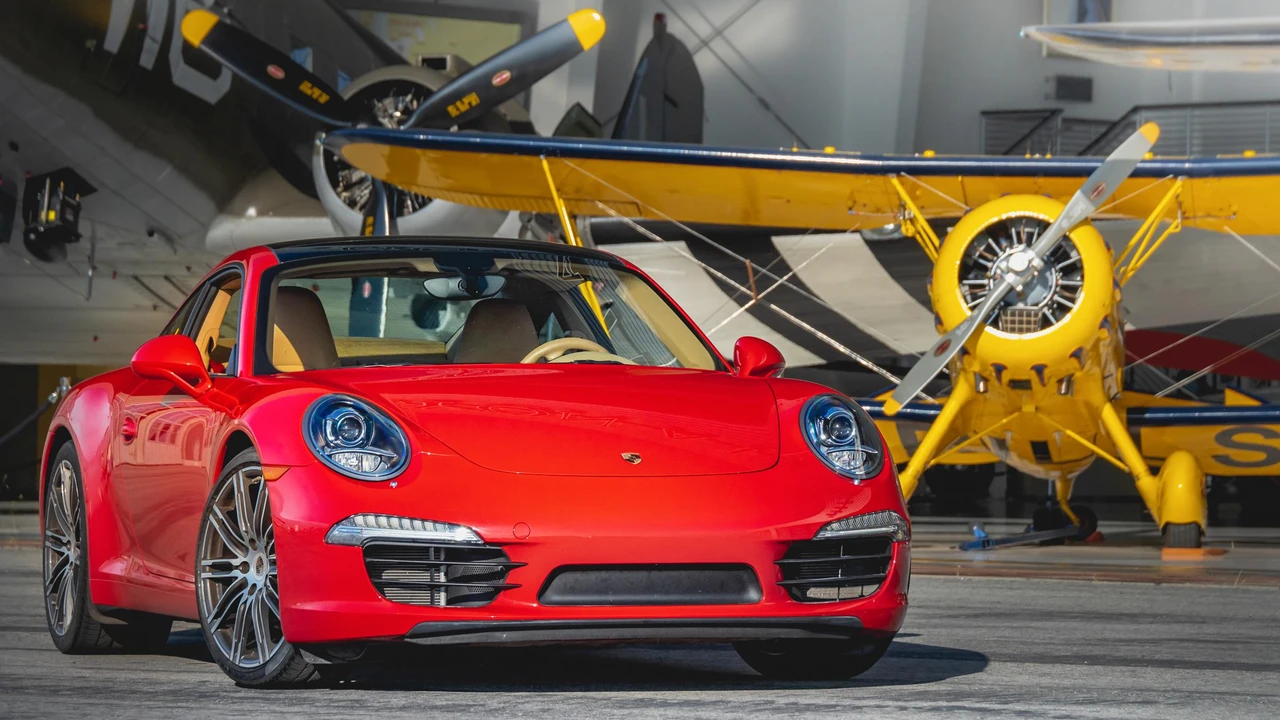 2015 Porsche 991 Carrera S - Image 12 of 31