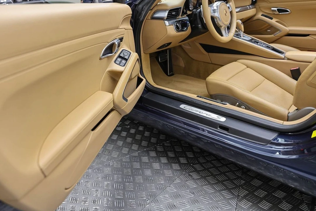 2015 Porsche 991 Carrera S - Image 13 of 31