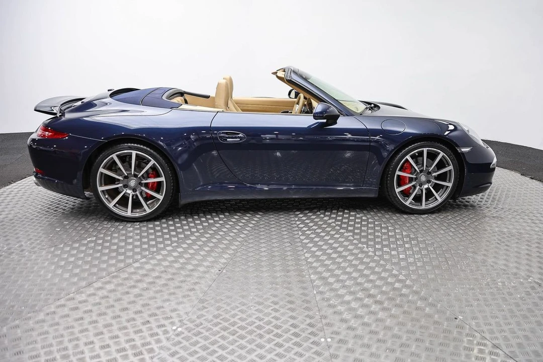 2015 Porsche 991 Carrera S - Image 8 of 31