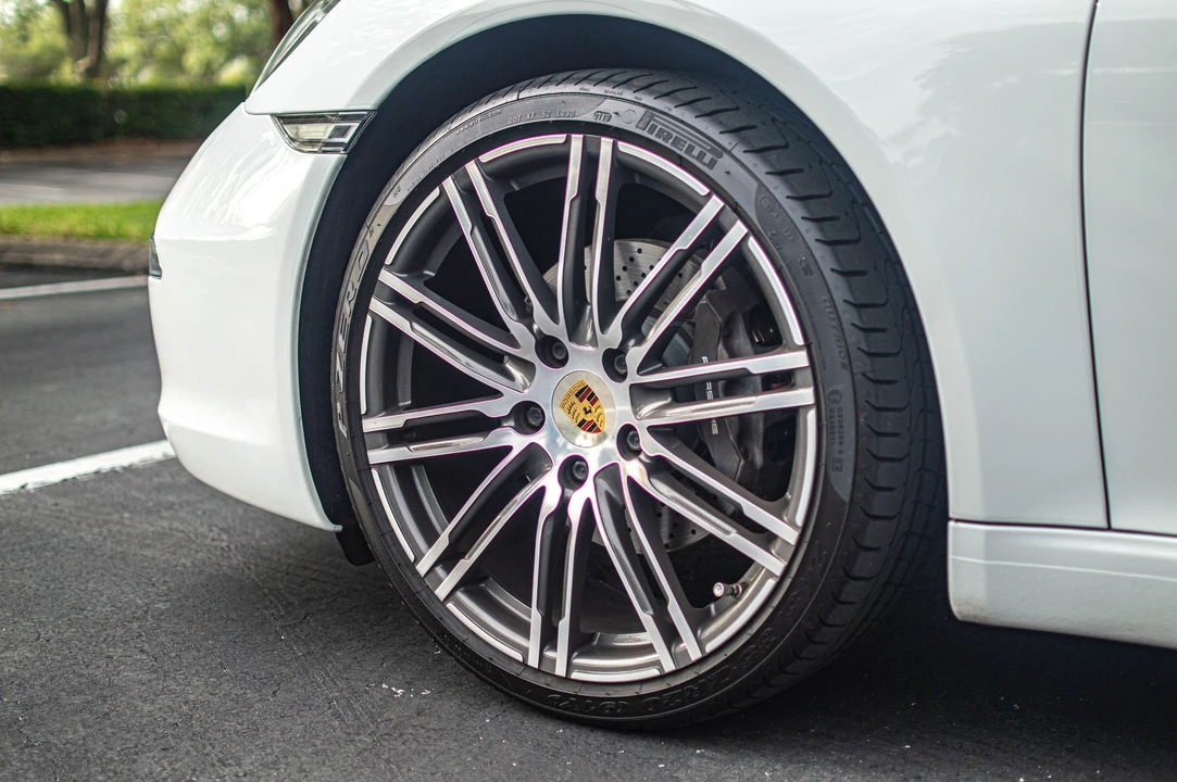 2015 Porsche 991 Carrera - Image 13 of 29