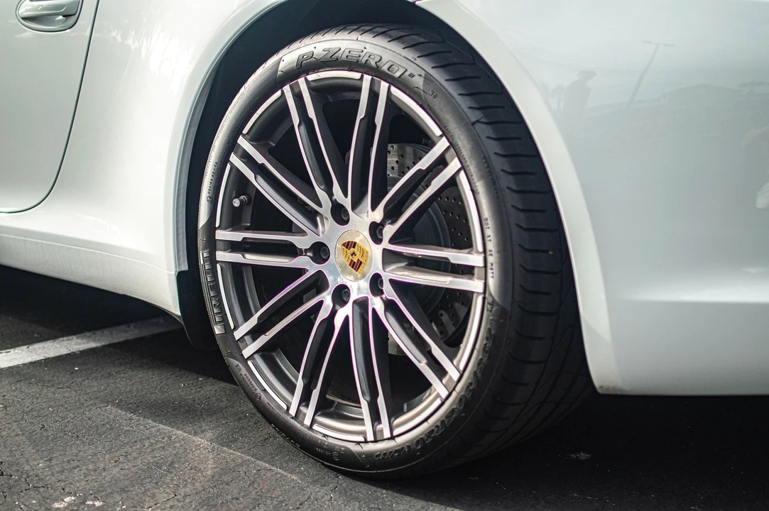 2015 Porsche 991 Carrera - Image 14 of 29