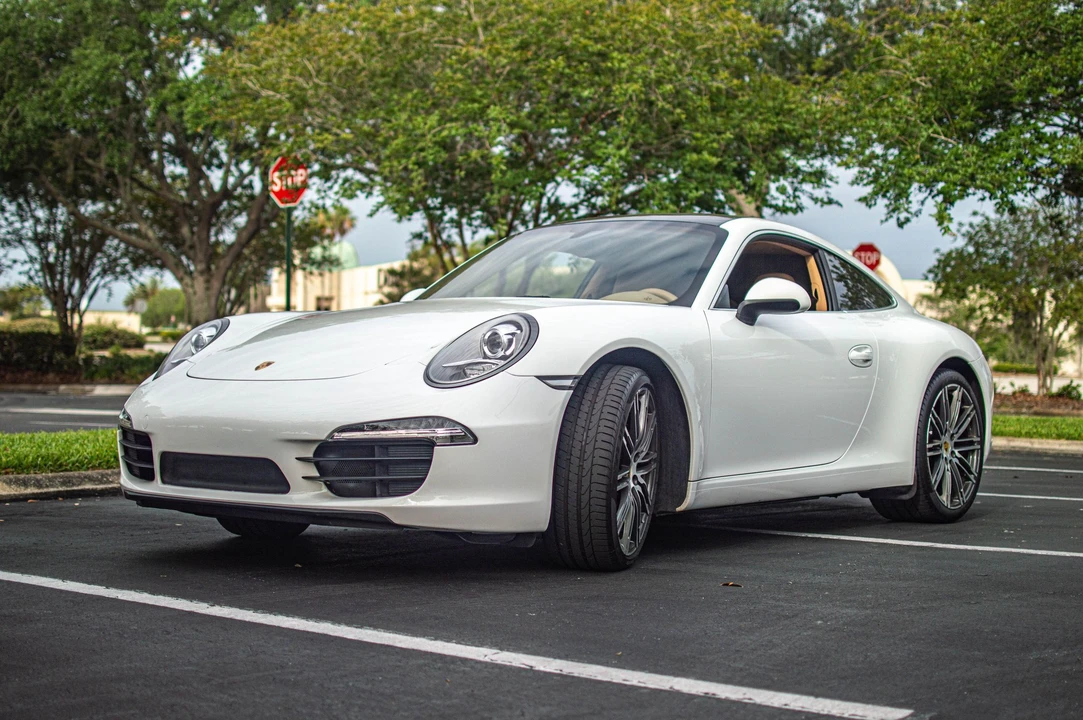 2015 Porsche 991 Carrera - Image 17 of 29