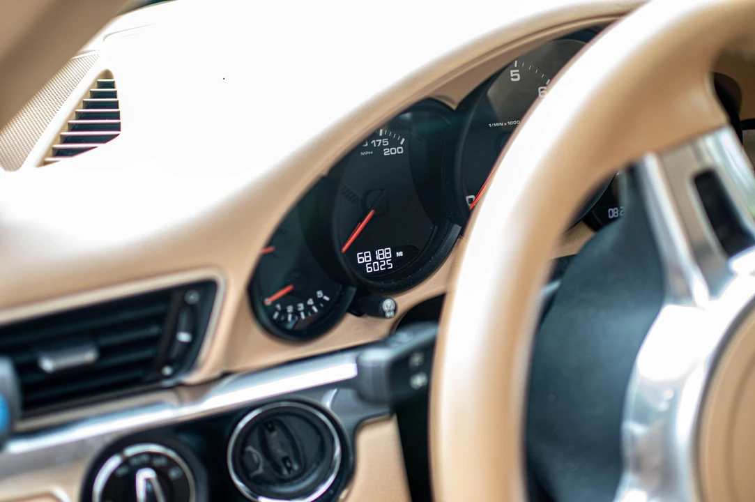 2015 Porsche 991 Carrera - Image 23 of 29