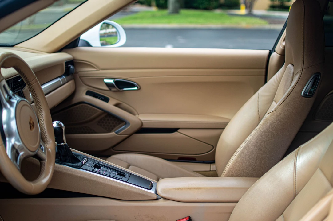 2015 Porsche 991 Carrera - Image 24 of 29