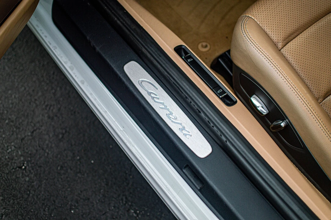2015 Porsche 991 Carrera - Image 26 of 29