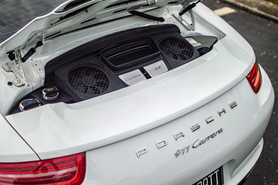 2015 Porsche 991 Carrera - Image 27 of 29