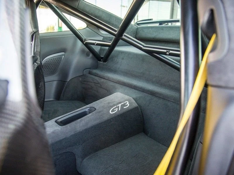 2015 Porsche 991 GT3 - Image 17 of 18