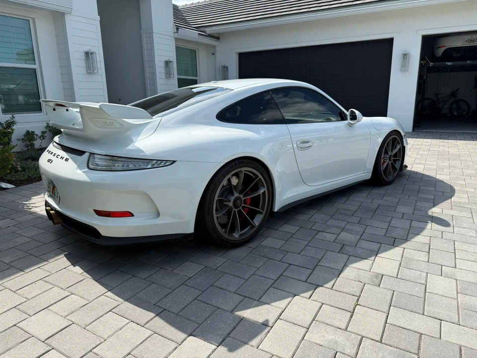 2015 Porsche 991 GT3 - Image 3 of 8
