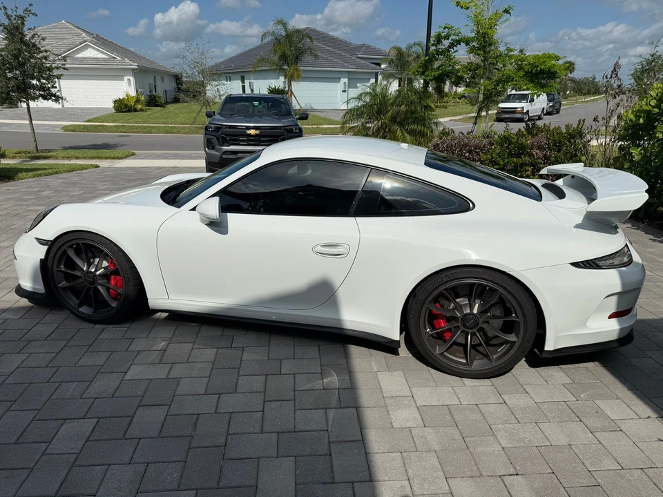 2015 Porsche 991 GT3 - Image 5 of 8