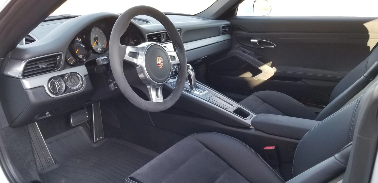 2015 Porsche 991 GT3 - Image 17 of 24