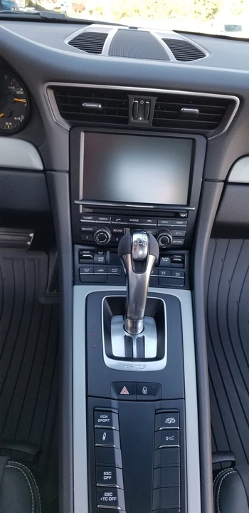 2015 Porsche 991 GT3 - Image 19 of 24