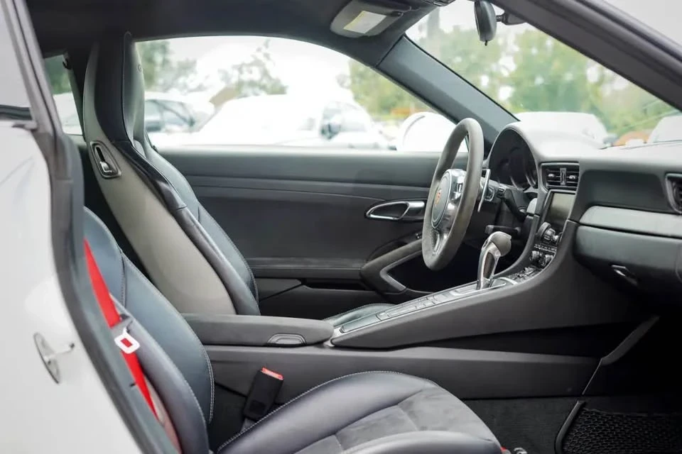 2015 Porsche 991 GT3 - Image 10 of 19