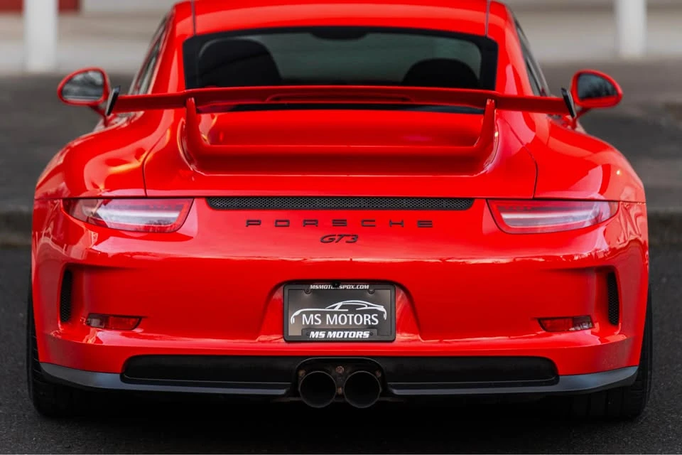 2015 Porsche 991 GT3 - Image 18 of 19