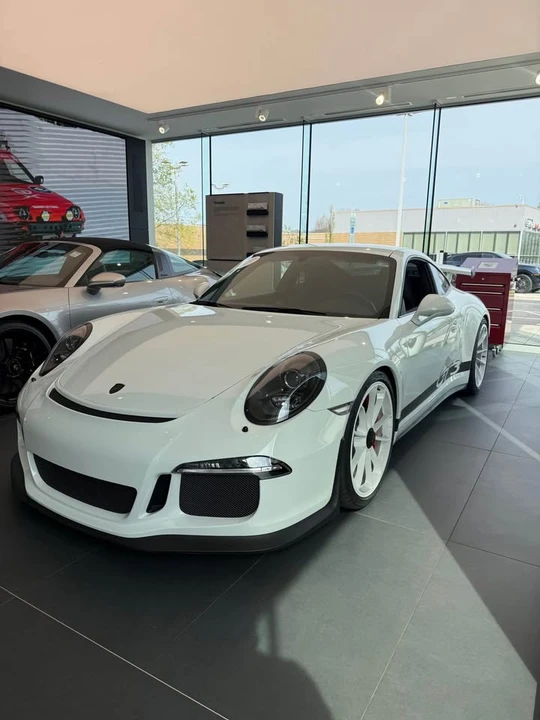 2015 Porsche 991 GT3 - Image 2 of 10