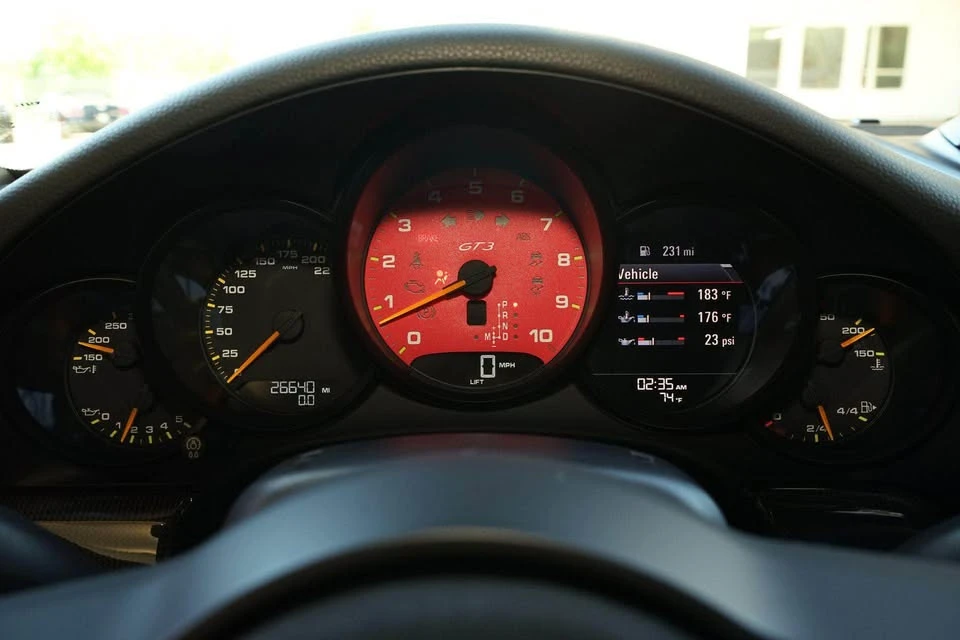 2015 Porsche 991 GT3 - Image 9 of 16