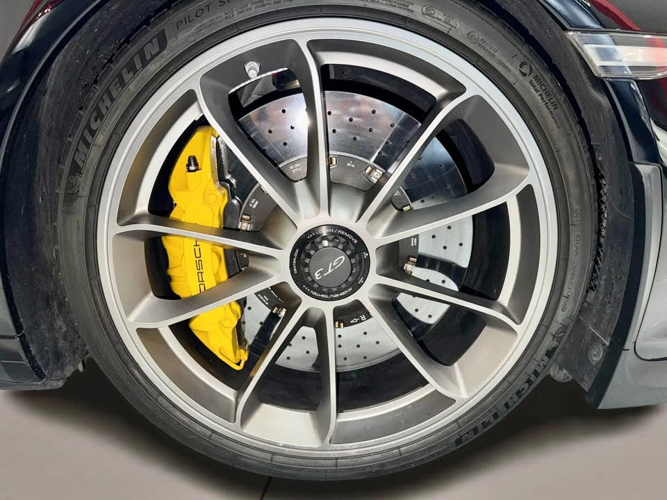 2015 Porsche 991 GT3 - Image 18 of 19