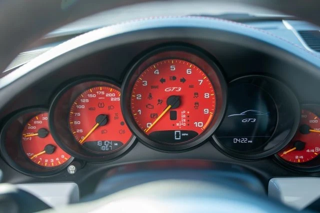 2015 Porsche 991 GT3 - Image 18 of 21