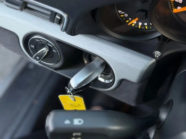2015 Porsche - Image 27 of 31