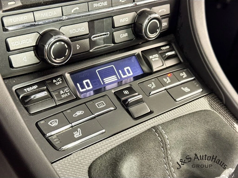 2015 Porsche 991 GT3 - Image 19 of 31