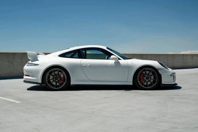 2015 Porsche 991 GT3 - Image 14 of 31