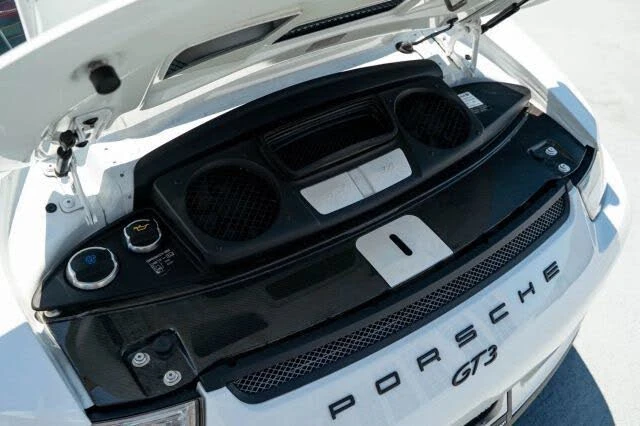 2015 Porsche 991 GT3 - Image 27 of 31
