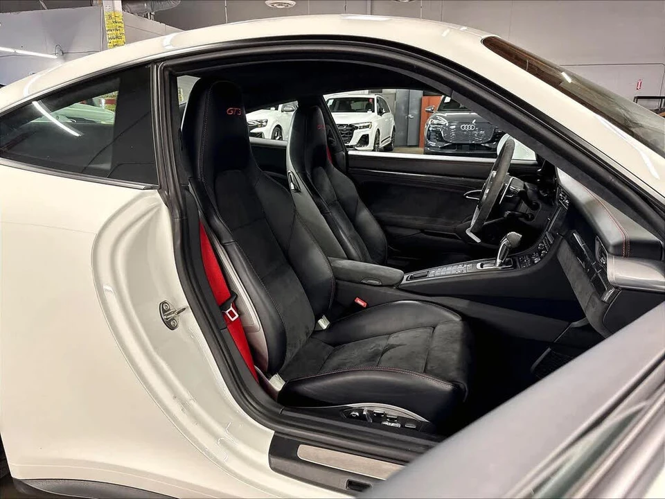 2015 Porsche 991 GT3 - Image 8 of 31