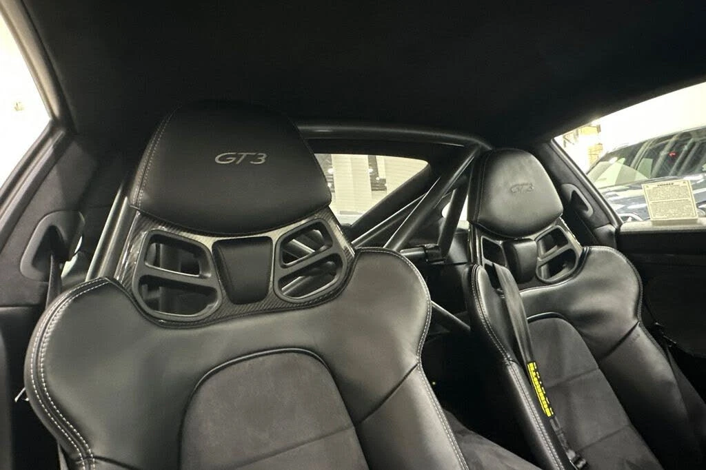 2015 Porsche 991 GT3 - Image 17 of 31