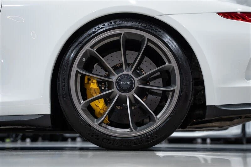 2015 Porsche 991 GT3 - Image 13 of 31