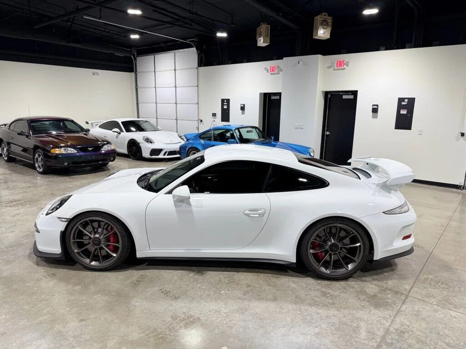 2015 Porsche 991 GT3 - Image 12 of 31