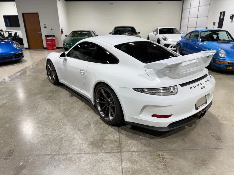 2015 Porsche 991 GT3 - Image 9 of 31
