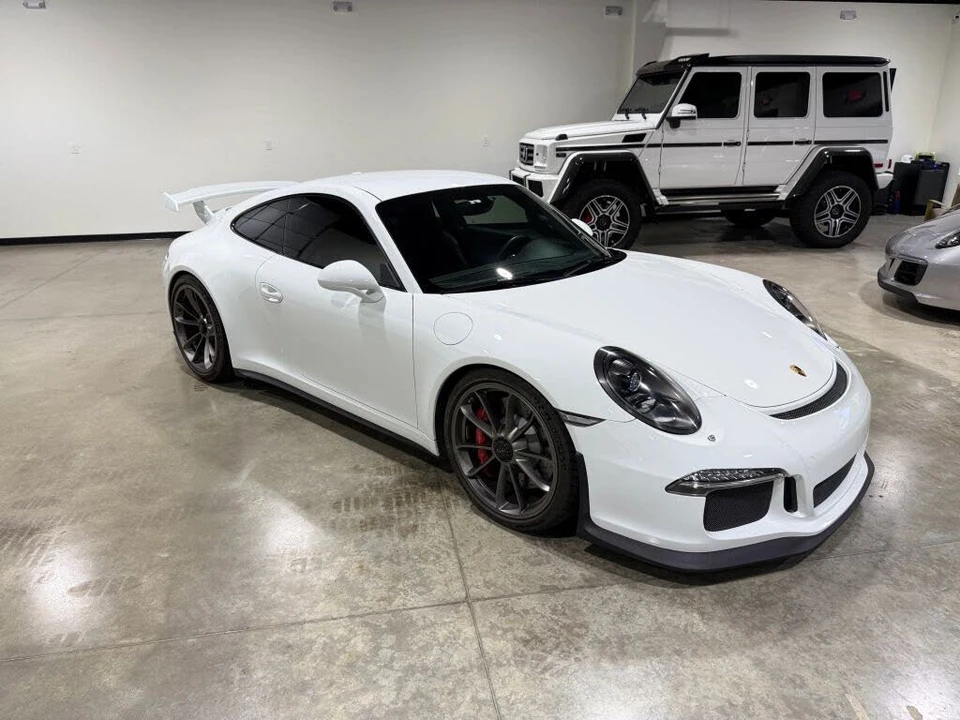 2015 Porsche 991 GT3 - Image 17 of 31